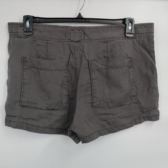 Free People High-Rise 2 Button Mini Shorts Size 6 Women Gray - Picture 2 of 10